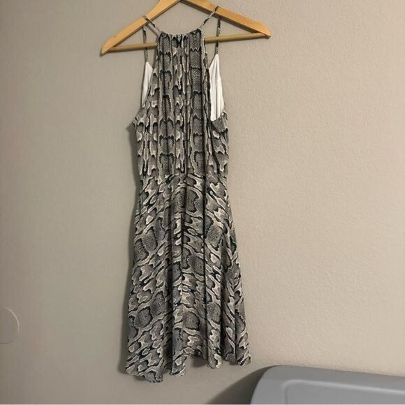 Express Women's Grey and Black Dress Halter, Snakeskin Print Size 10 - Picture 3 of 9